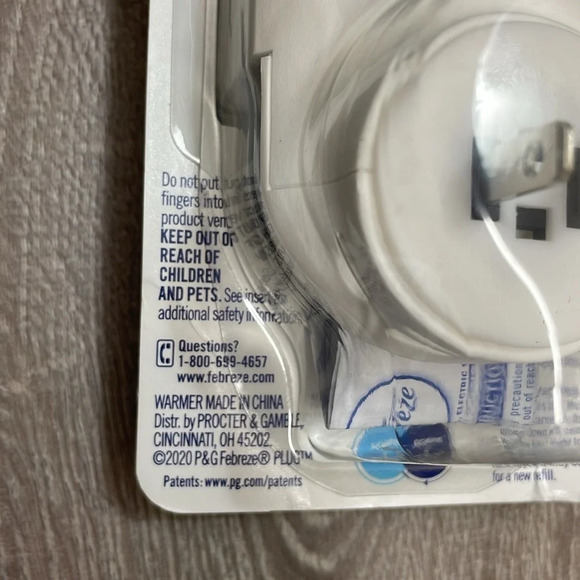 🌸 New Febreze Plug Bundle of 3 Scented Oil Warmers - Picture 5 of 6